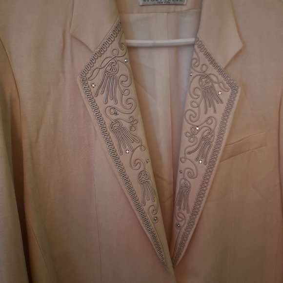 Women's Blazer - Picture 3 of 3